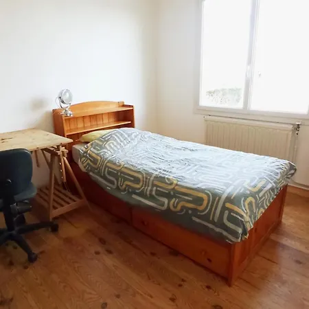 Bobby's Beds * Ле Пон-де-Се