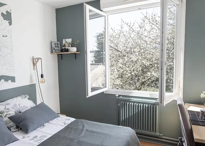 Bobby's Beds Homestay *